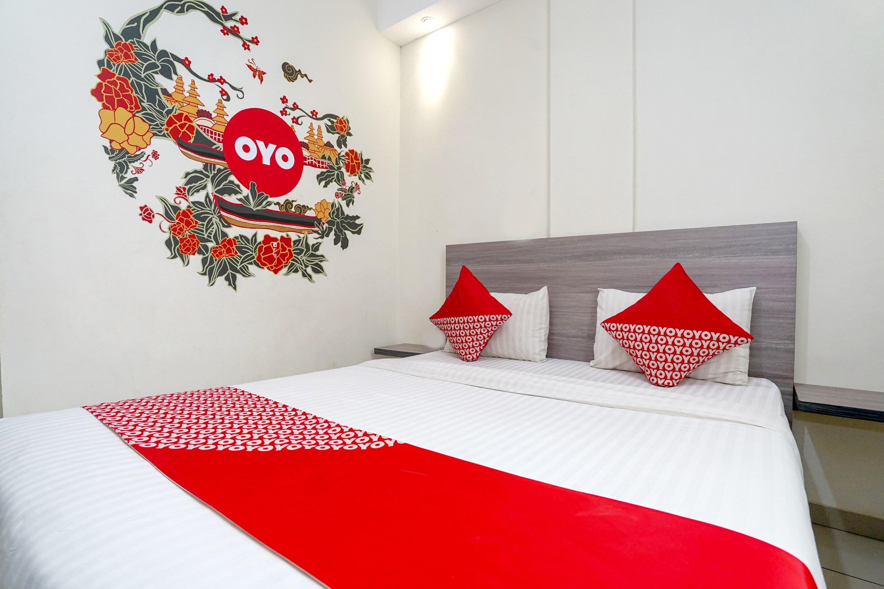 Oyo 251 The Maximus Inn Hotel Палембанг Экстерьер фото